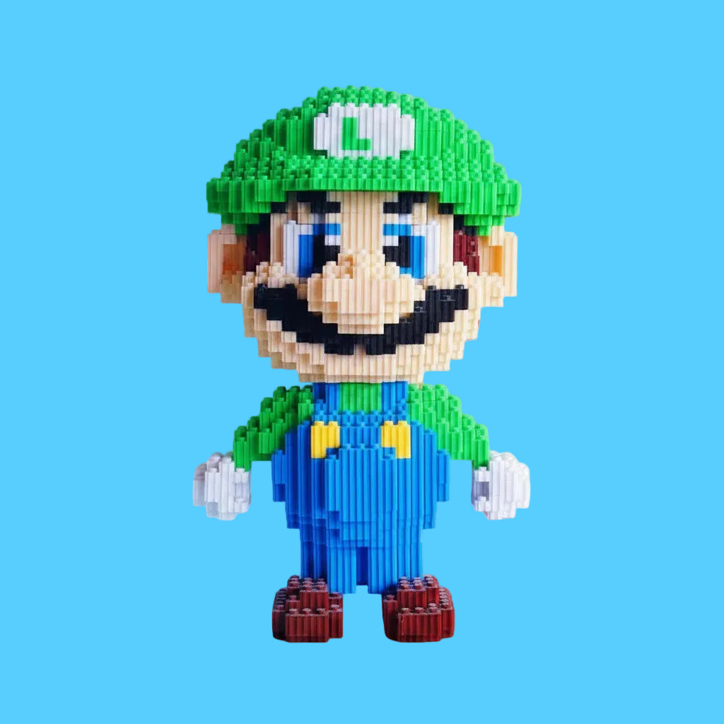 Brinquedo de montar estilo pixel arte tridimensional em formato do boneco Luigi feito de blocos de encaixe.